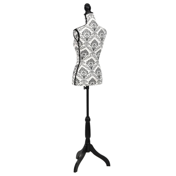 Mallinukke naisen torso mustavalkoinen