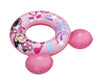 Bestway 9102N Disney Junior Minnie -kelluttava uimarengas lapsille. Kelluttava uimarengas on punainen ja siinä on Minni Hiiri -teemainen kuva. Uimarenkaan mitat ovat 74cm x 76cm.
