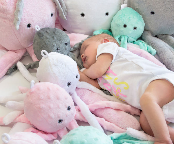 Mustekala Pehmolelu - Smooth Minky