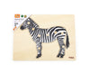 Viga 44603 -pulmapeli pöytäalustalla ja kahvoilla, zebrakuviolla.