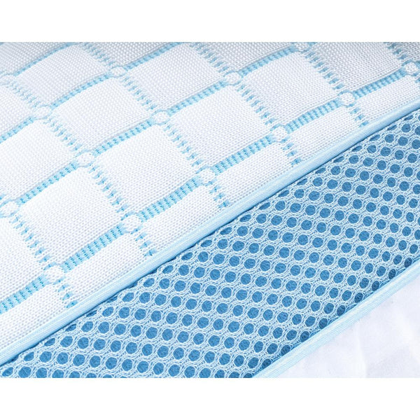 Viilentävä tyyny muistivaahdolla, 3D Blue Cell -teknologia, vuodevaatteet.