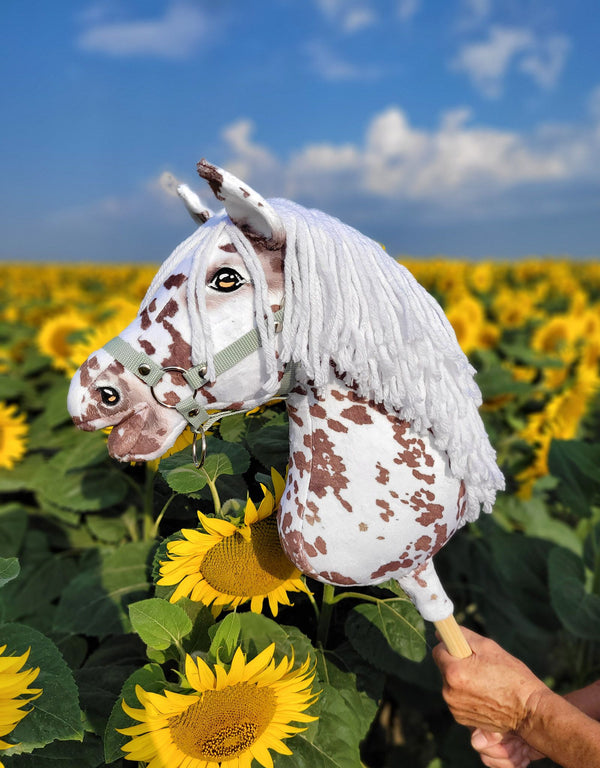 Super Hobby Horse - Super Hobby Horse Premium keppihevonen ruskea leopardihevonen valkoisella harjalla A3