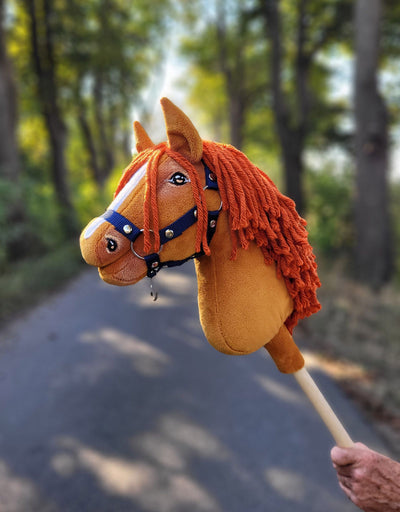 Keppihevonen A4 - Chestnut Horse A4