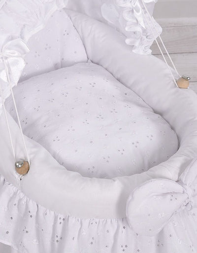 Nukken Kehto - White With Embroidered Lace