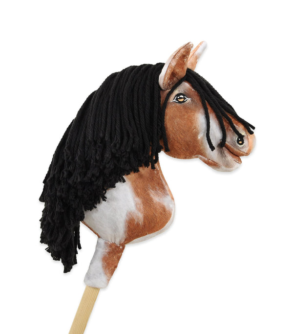 Super Hobby Horse - Super Hobby Horse Premium keppihevonen tobiano ruunikkohevonen mustalla harjalla A4