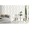 DUTCH WALLCOVERINGS Tapetti Geometric valkoinen ja kulta