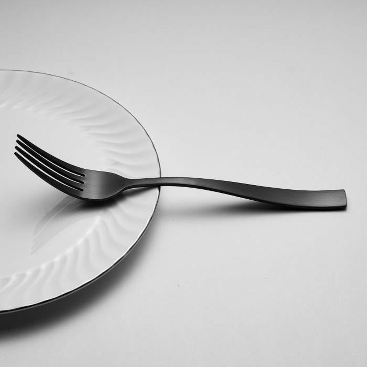Arthur Martin Mustat Ruokailuvälineet, Ruostumaton Teräs, 24 kpl