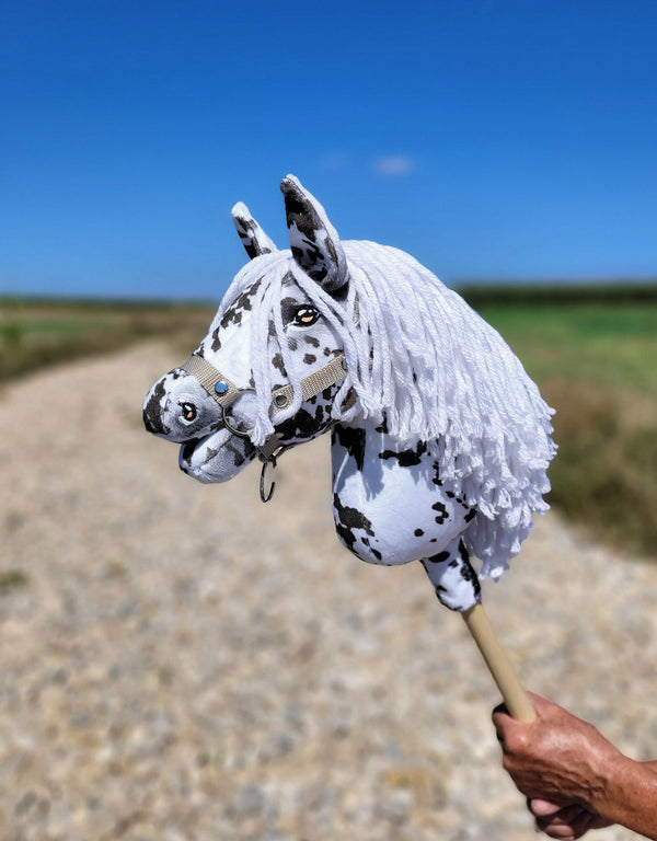 Super Hobby Horse - Super Hobby Horse Premium keppihevonen - leopardi valkoisella harjalla A4