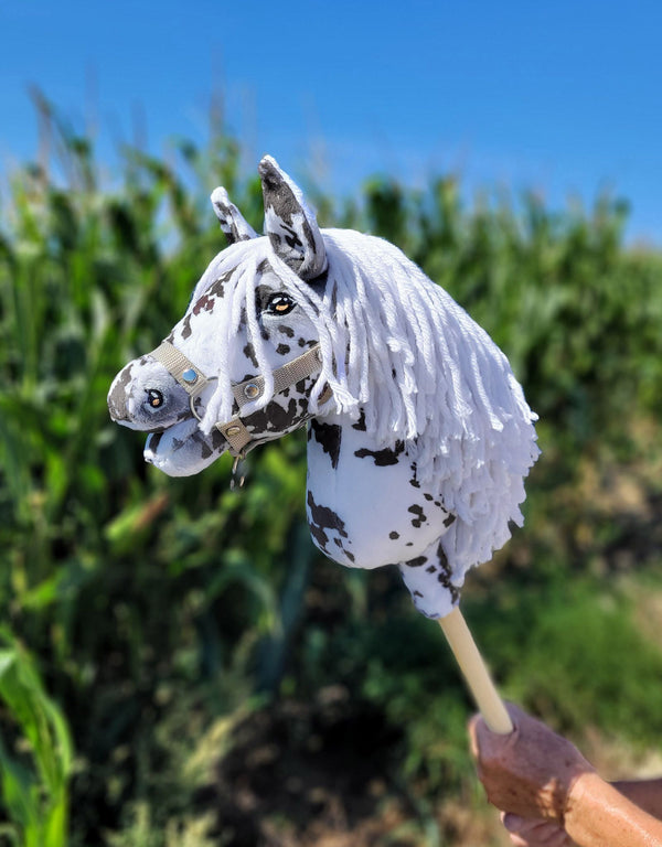 Super Hobby Horse - Super Hobby Horse Premium keppihevonen - leopardi valkoisella harjalla A4