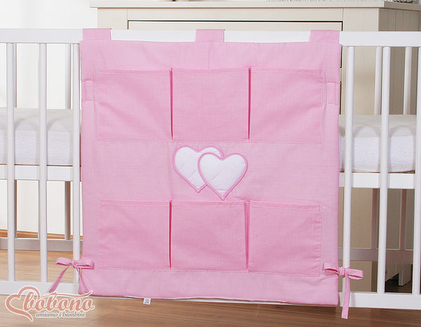 Bobono - Vauvansängyn reunapehmuste Hanging Hearts vaaleanpunainen