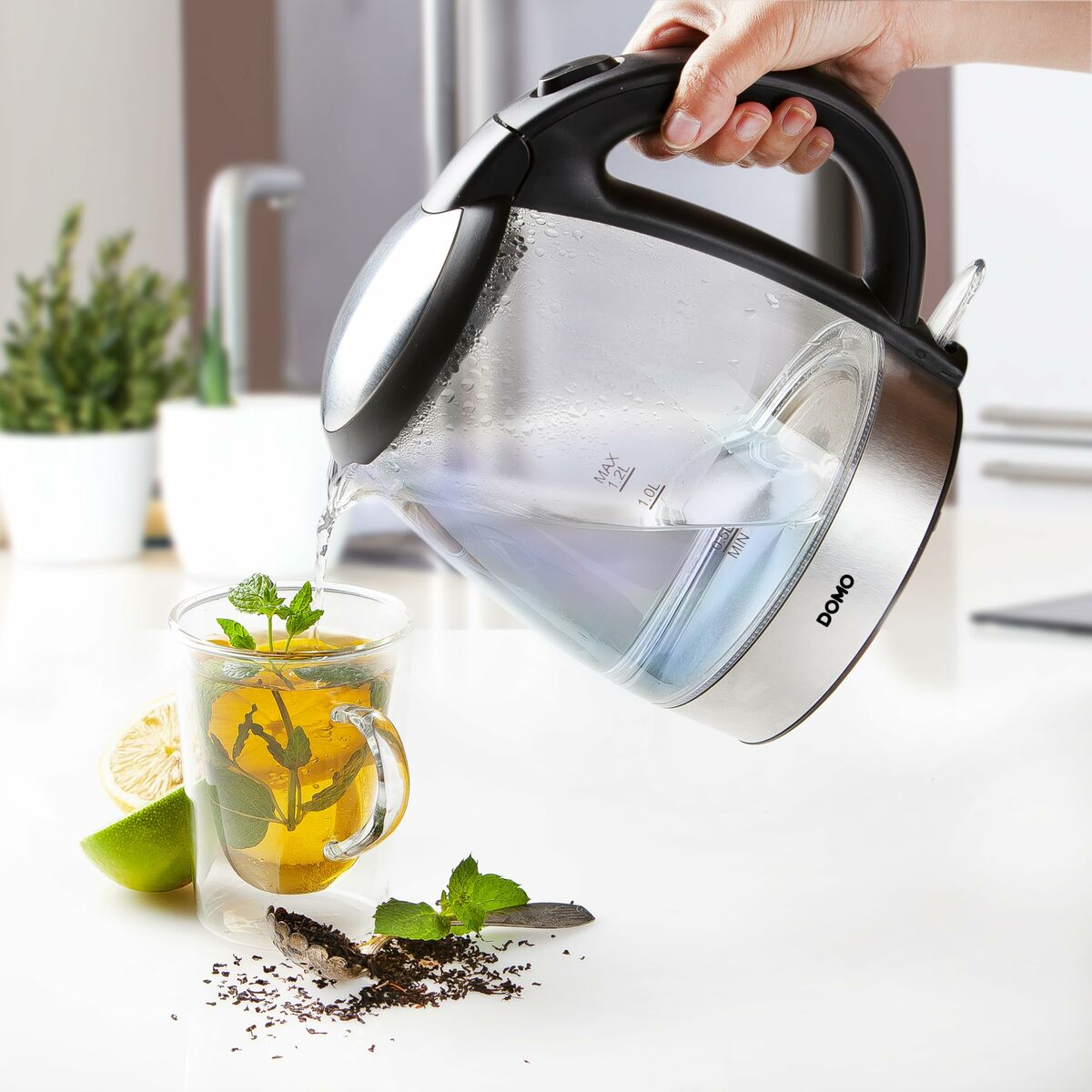 DOMO Vedenkeitin 1,2 L Ruostumaton Teräs