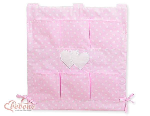 Bobono - Pinnasängyn reunapehmuste Hanging Hearts valkoiset pilkut vaaleanpunaisella