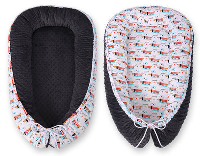 Kaksipuolinen Premium Minky Unipesä - doggies