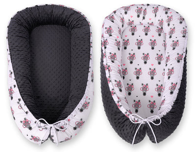 Kaksipuolinen Premium Minky Unipesä - pink zebras