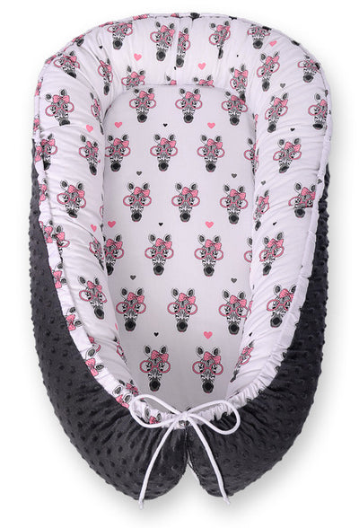 Kaksipuolinen Premium Minky Unipesä - pink zebras