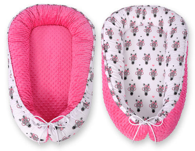 Kaksipuolinen Premium Minky Unipesä - pink zebras