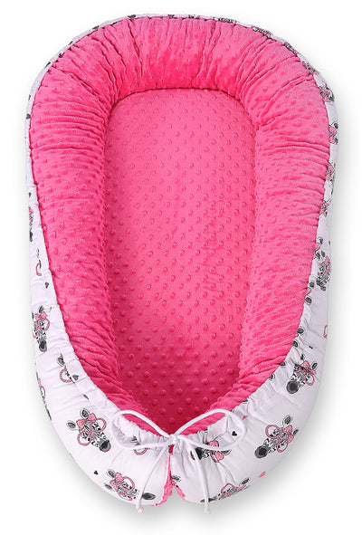 Kaksipuolinen Premium Minky Unipesä - pink zebras