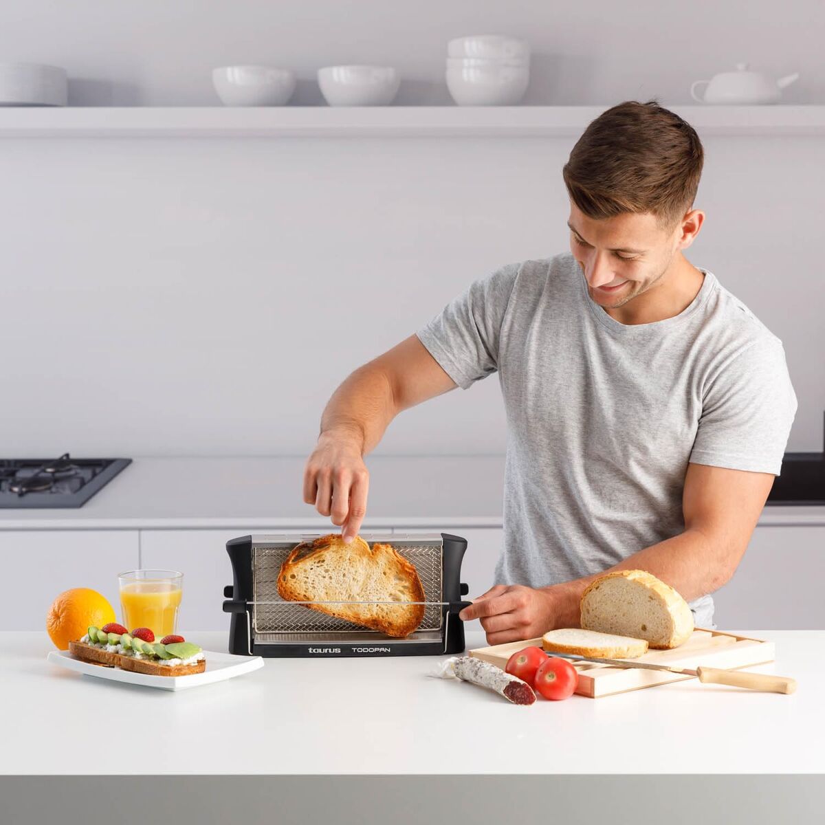 Taurus Todopan Musta Leivänpaahdin 700 W - Vuodevaatteet.fi