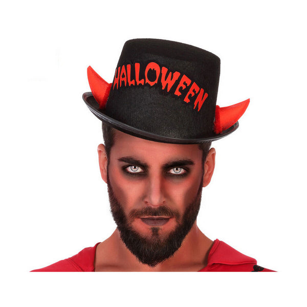 Halloween-hattu sarvilla