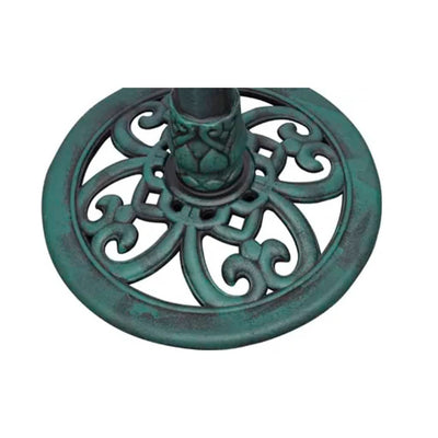 Lintukylpy Benian (koristelinnulla)