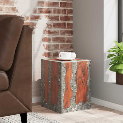 Jakkara Pionea (tiikki ja hartsi)