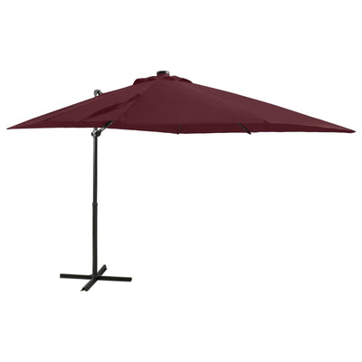 Aurinkovarjo cantilever tolpalla ja LEDit 250 cm viininpunainen