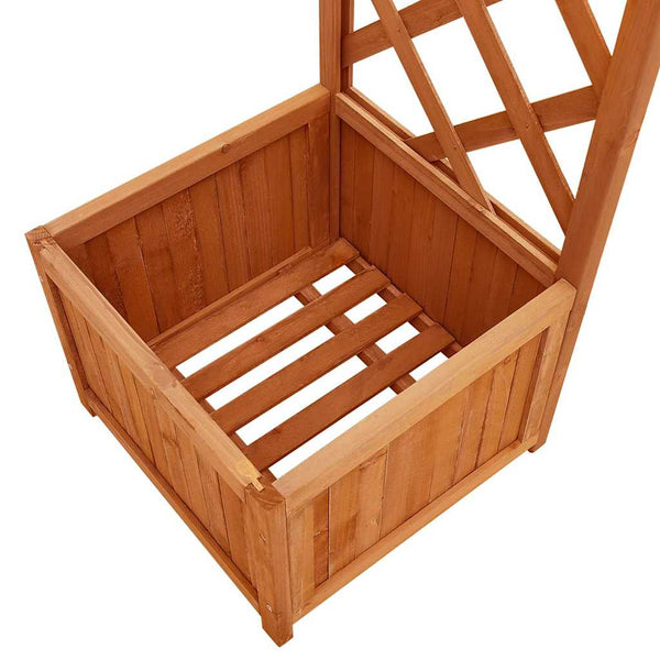 Puutarhakaari kukkapenkillä Narius (kuusi)