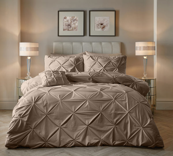 Samettipussilakana Pintuck Taupe 140 x 200/220