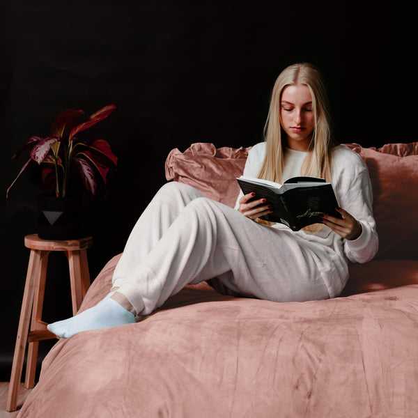 Samettipussilakanasetti Röyhelöillä Oud Roze 240 x 220