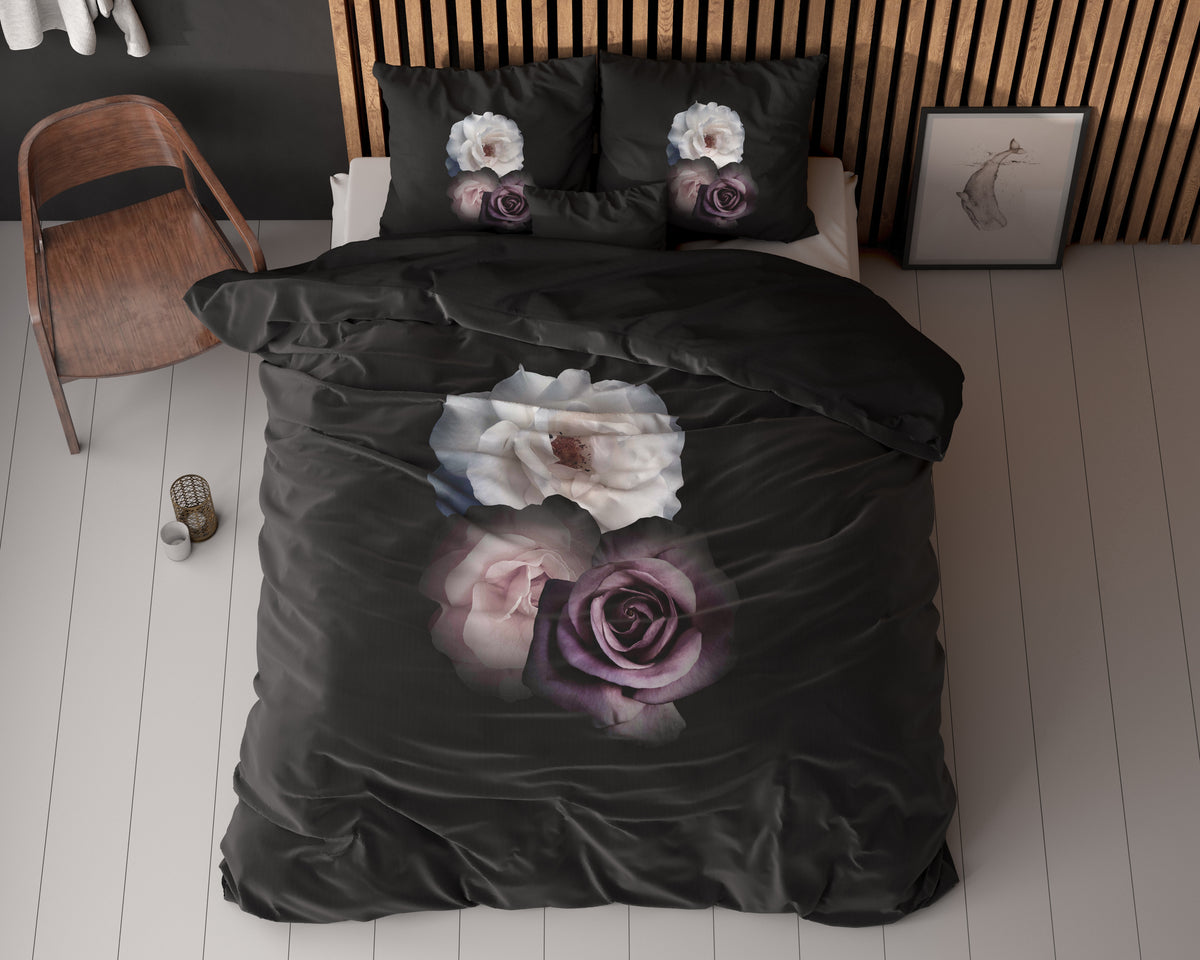 Pussilakanasetti Deep Flowers Musta