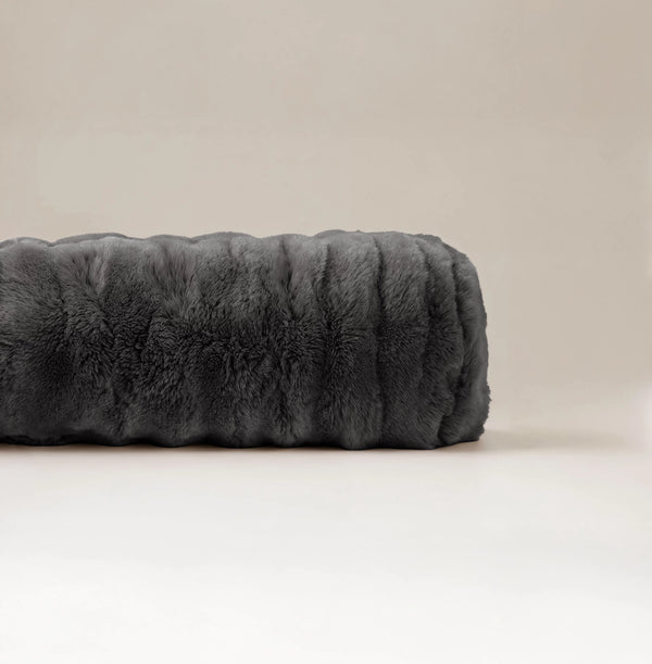 Pehmeä vartalotyyny Pompom 140x20cm