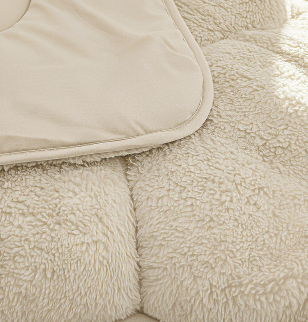VUODEVAATTEET - Lazy peitto Teddy Beige ylellisillä tyynyliinoilla Tyynyliina