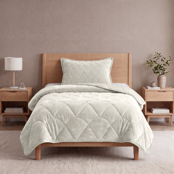 VUODEVAATTEET - Lazy peitto Velvet Beige ylellisillä tyynyliinoilla Tyynyliina