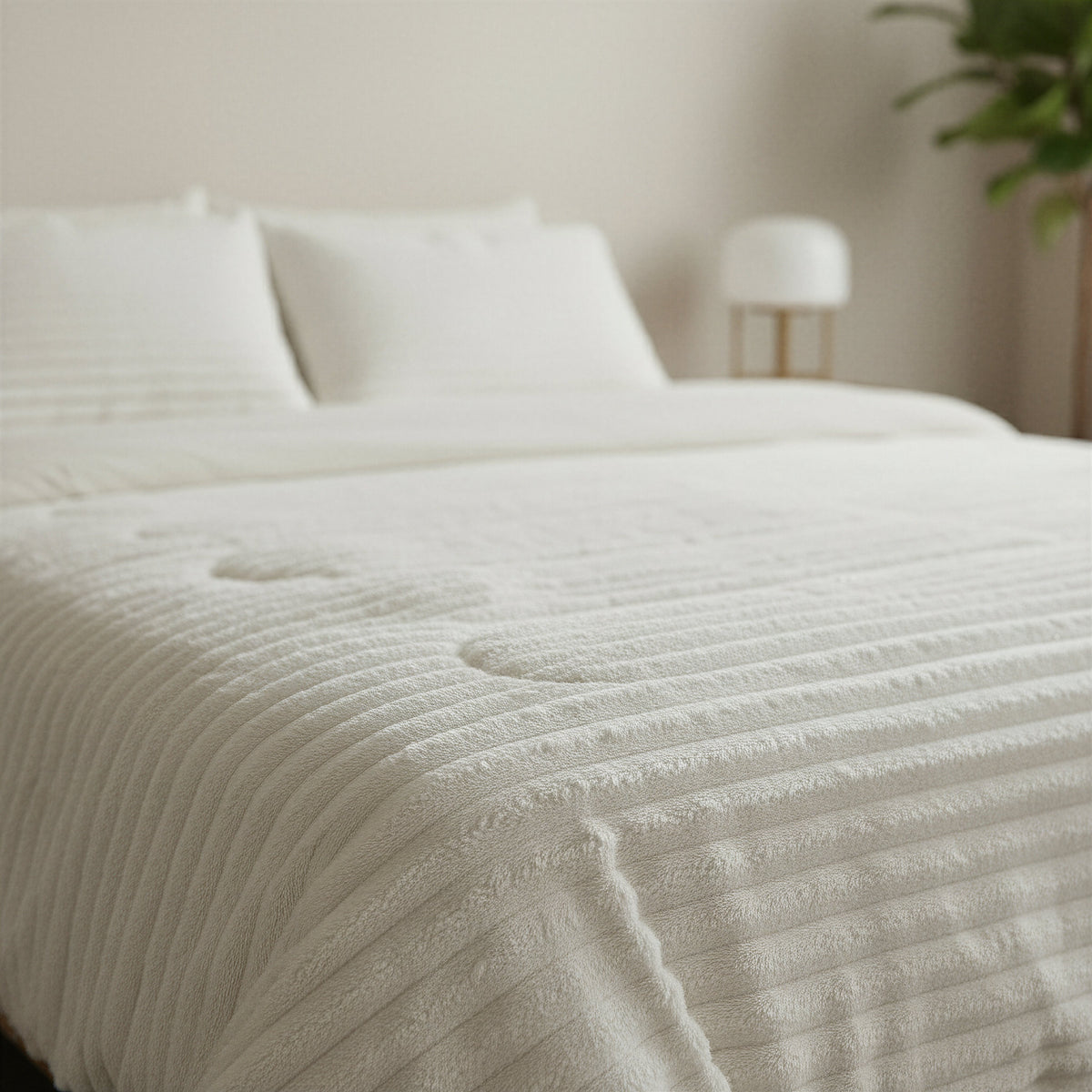 VUODEVAATTEET - Lazy peitto Rib premium Beige Tyynyliinoilla
