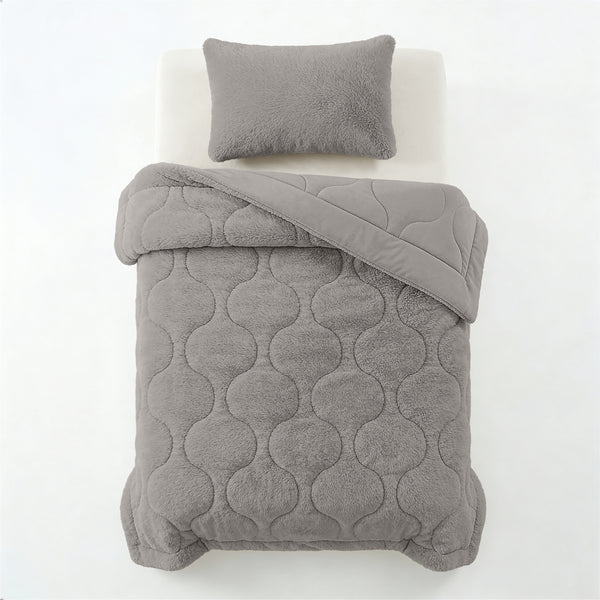 VUODEVAATTEET - Lazy peitto tekoturkis Taupe/harmaa tyynyliinoilla