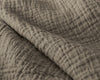 VUODEVAATTEET - Lazy peitto Mousseline Taupe tyynyliinoilla