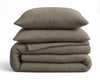 VUODEVAATTEET - Lazy peitto Mousseline Taupe tyynyliinoilla