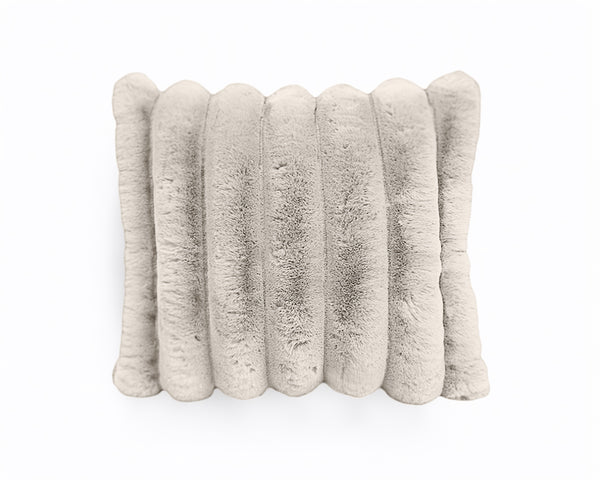 Rib Rabbit Fur Koristetyyny Ecru 50 x 50 cm