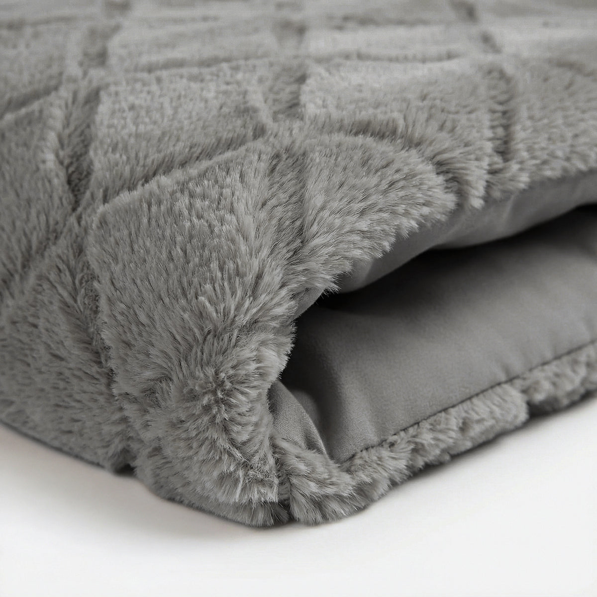 VUODEVAATTEET - Faux Fur Syon Harmaa Pussilakanasetti