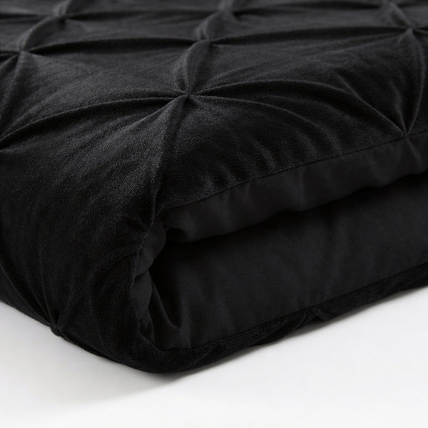 VUODEVAATTEET - Lazy Velvet Pintuck Musta Lazy peitto