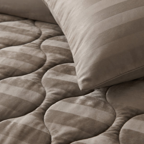 VUODEVAATTEET - Lazy peitto Hotel Velvet Taupe