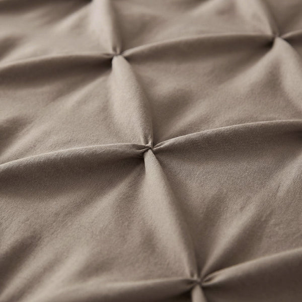 VUODEVAATTEET - Lazy Pintuck Tyynyliina 2Pack Taupe