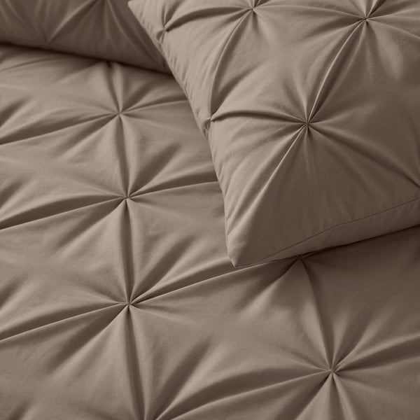 VUODEVAATTEET - Lazy Pintuck Tyynyliina 2Pack Taupe