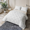 VUODEVAATTEET - Lazy peitto Uni Beige Tyynyliinoilla