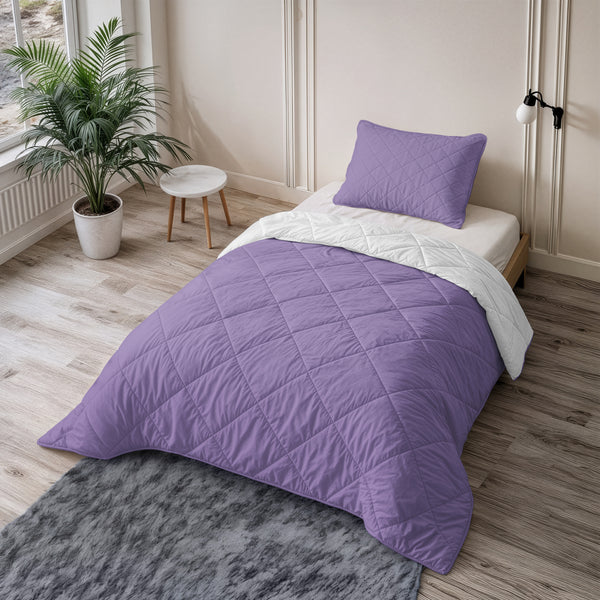 VUODEVAATTEET - Lazy peitto yksivärinen Beige - laventeli tyynyliinoilla