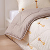 VUODEVAATTEET - Lazy peitto Kids Kirahvi Beige