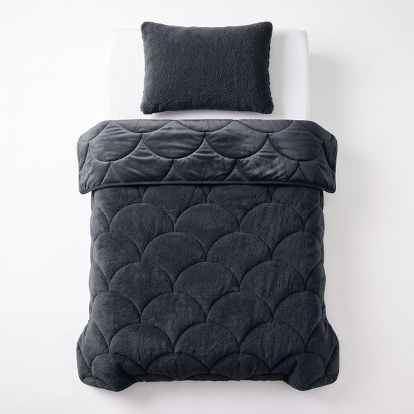VUODEVAATTEET - Lazy Teddy/Sametti musta Tyynyliinoilla Lazy peitto