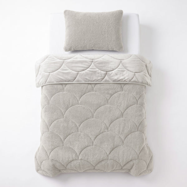 VUODEVAATTEET - Lazy Teddy/Sametti Beige Tyynyliinoilla Lazy peitto