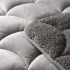 VUODEVAATTEET - Lazy Teddy/Velvet Taupe/harmaa Tyynyliinalla Lazy peitto