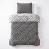 VUODEVAATTEET - Lazy Teddy/Velvet Taupe/harmaa Tyynyliinalla Lazy peitto